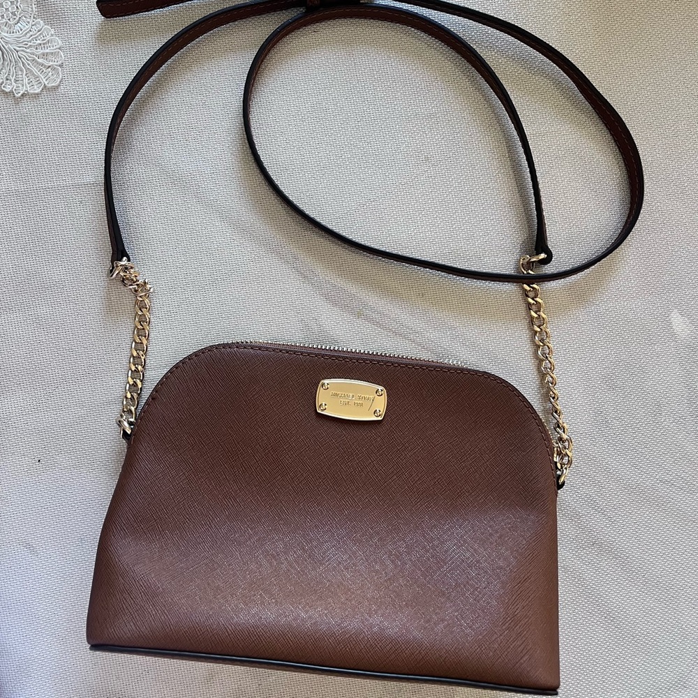 Michael Kors cross body bag. Like new.